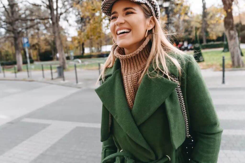 Le pouvoir du vêtement féminin : comment la mode influence la confiance en soi